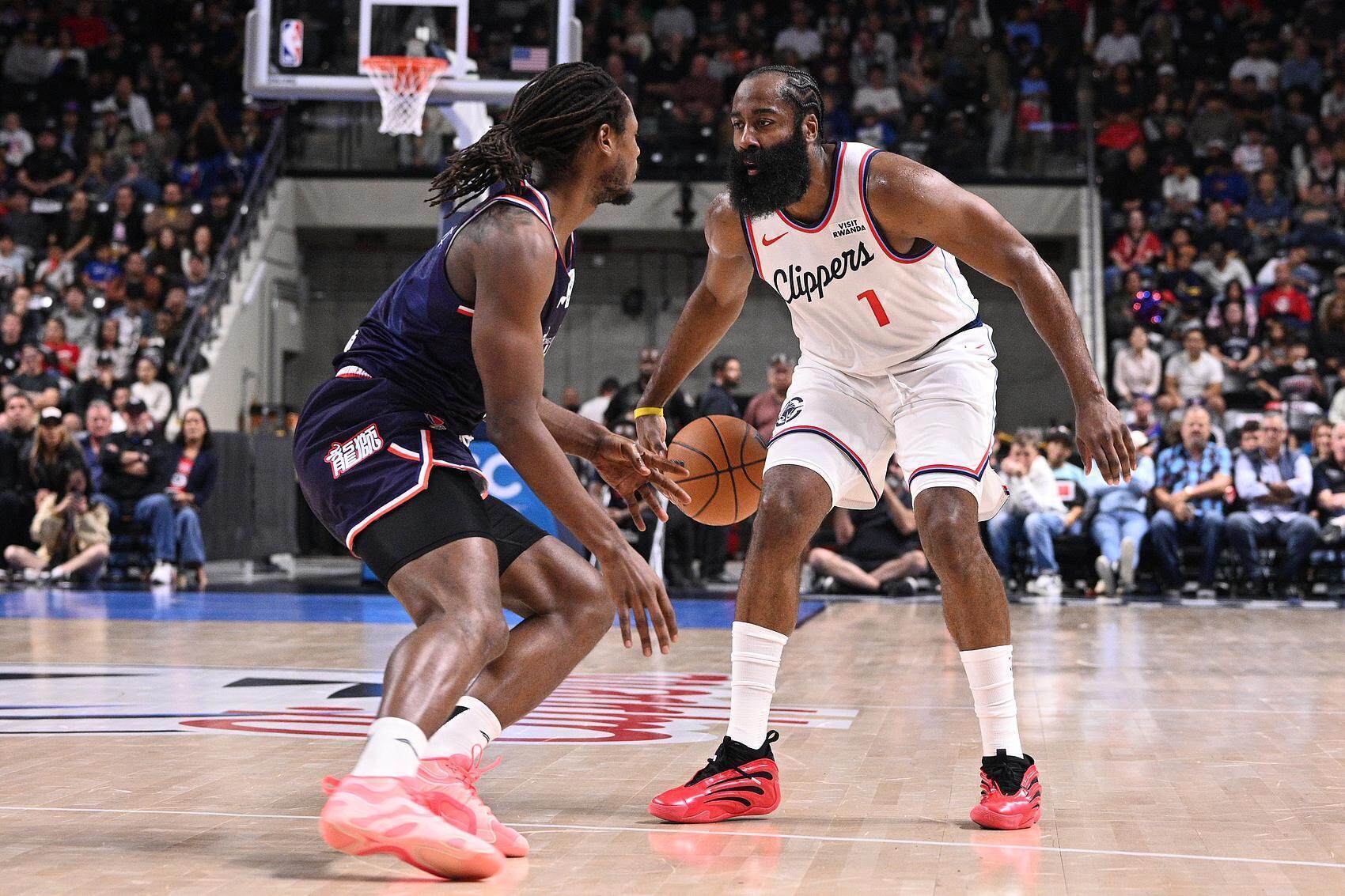 开云下载-清晨广州队调整名单以备NBA总决赛；防线松动环节打磨；震撼外界；纪律约束更严格的简单介绍