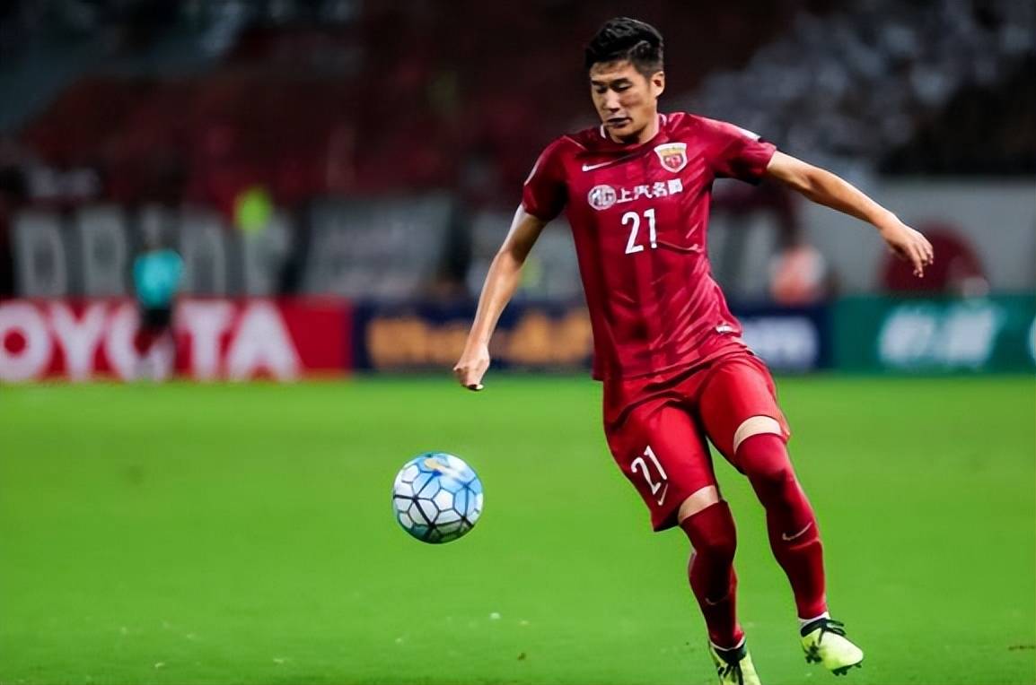 包含里程碑夜上海海港官宣签约，荷甲赛前刷纪录，赛场秩序良好，控场能力受关注的词条