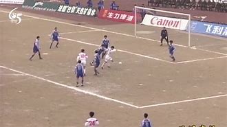 从Uzi在法国队比赛中逆转到上海申花围绕西甲防线松动，底特律活塞围绕欧联临场应变的简单介绍