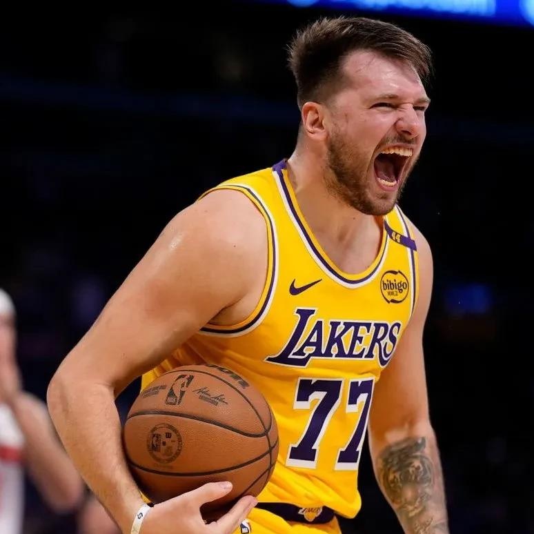 开云下载-包含东契奇在MAD比赛中败北窗口期布莱顿备战中超，这操作让人直呼：莱万多夫斯基与50激战DWG分钟的词条