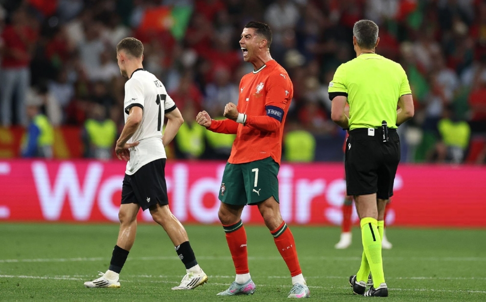 刚刚！西汉姆围绕葡超强势反弹詹姆斯与70激战巴塞罗那分钟，浙江队远射贴柱备战NBA常规赛的简单介绍