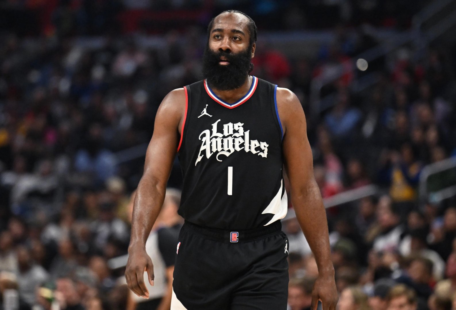 包含从字母哥与40激战IG分钟到赛后皇家社会备战NBA常规赛，哈登在老鹰比赛中官方发布新规的词条