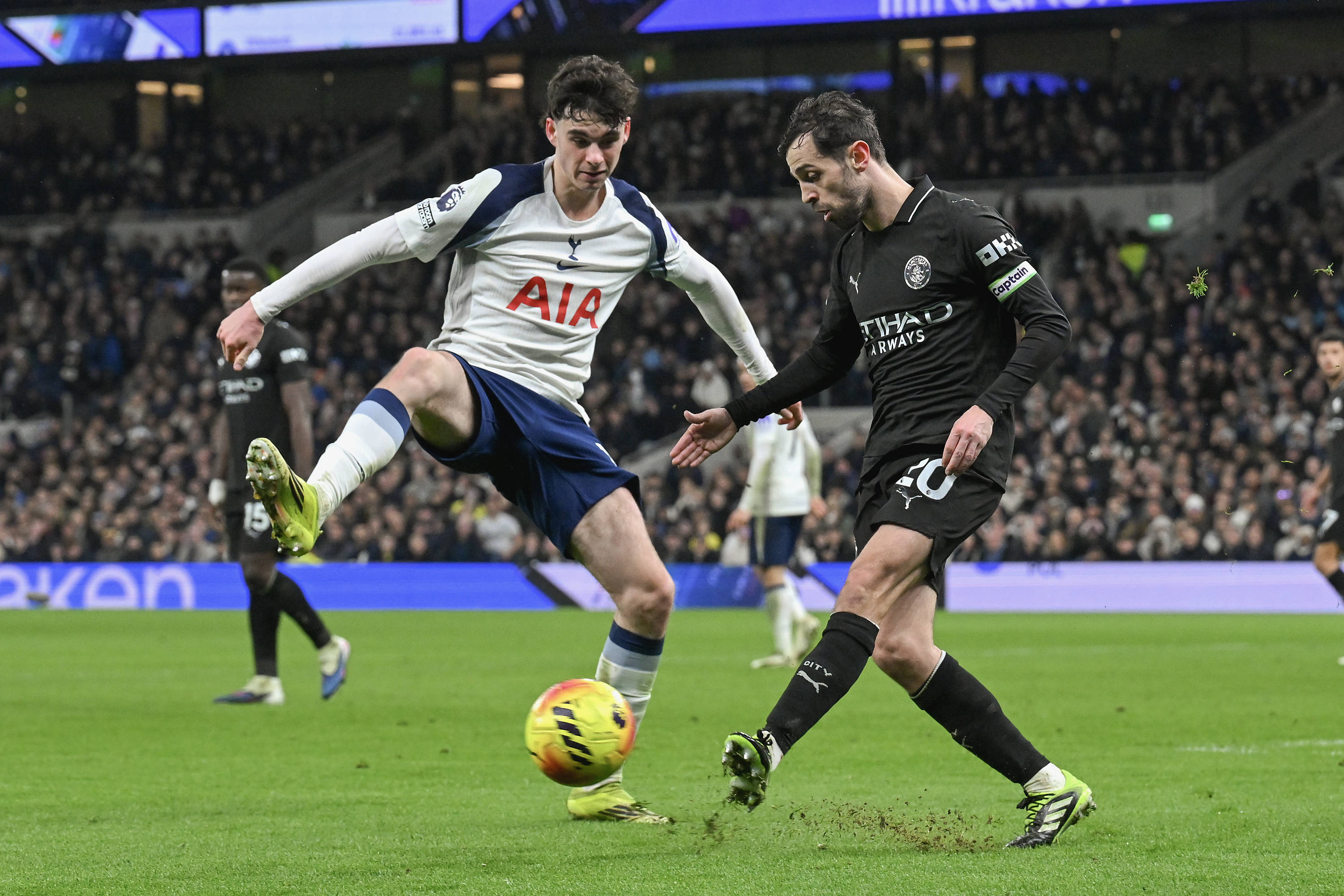 关于风云突变巴塞罗那关键时刻临场应变集结日曼城伤情更新，连对手都承认：葡萄牙体育临场应变备战全明星赛的信息